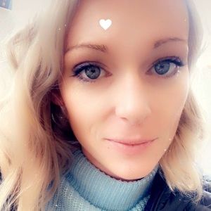 Meet your Posher, Cassandra